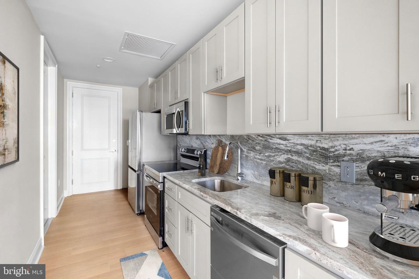 2301-61 John F Kennedy Blvd #502 Property Photo 2