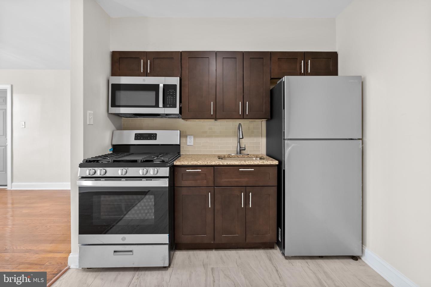 5160 D St #2 Property Photo 5