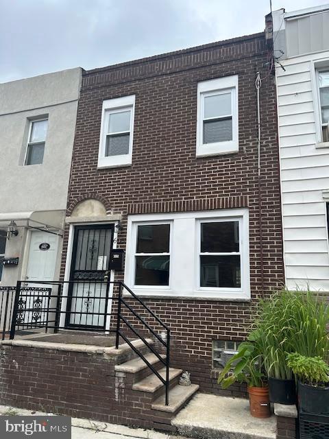 605 WATKINS ST Property Photo 1