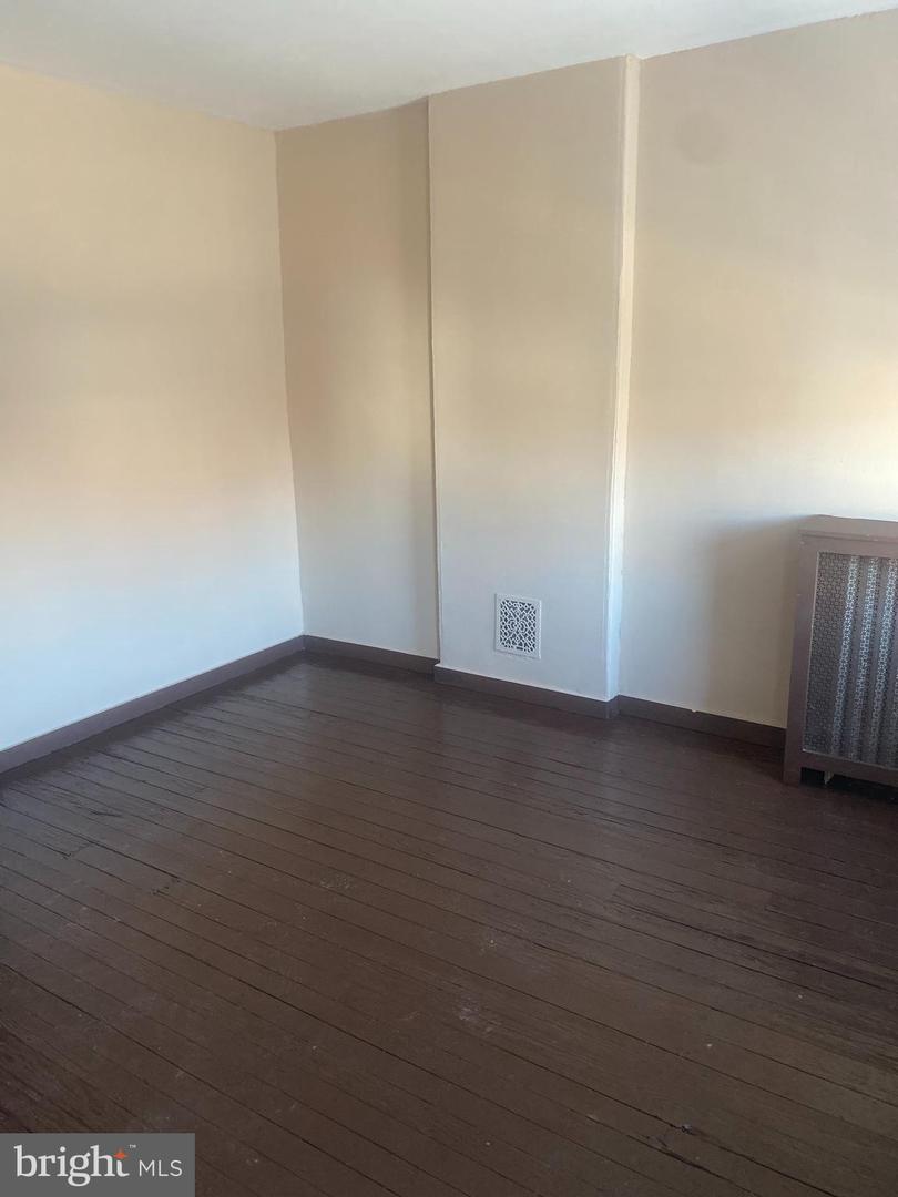 1661 Margaret St Property Photo 21