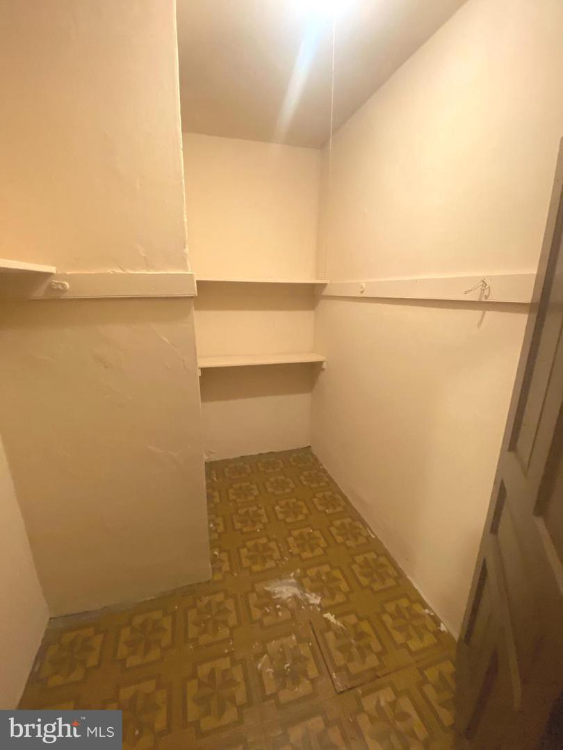 1661 Margaret St Property Photo 22