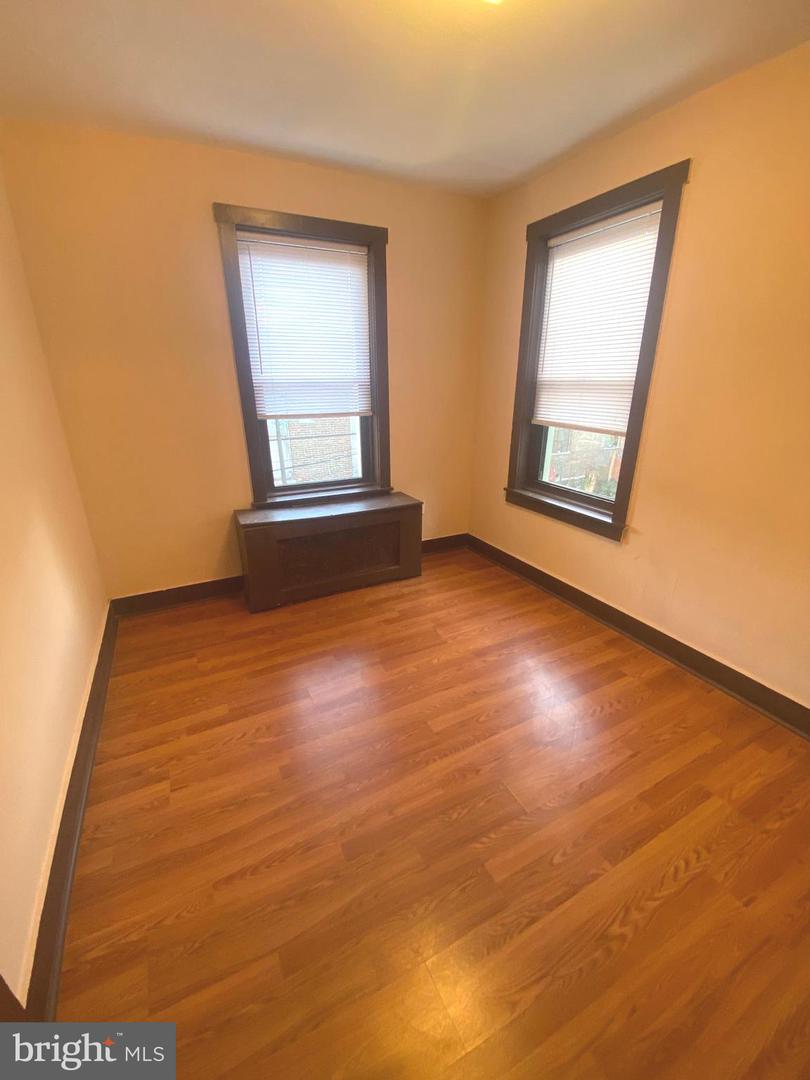 1661 Margaret St Property Photo 26