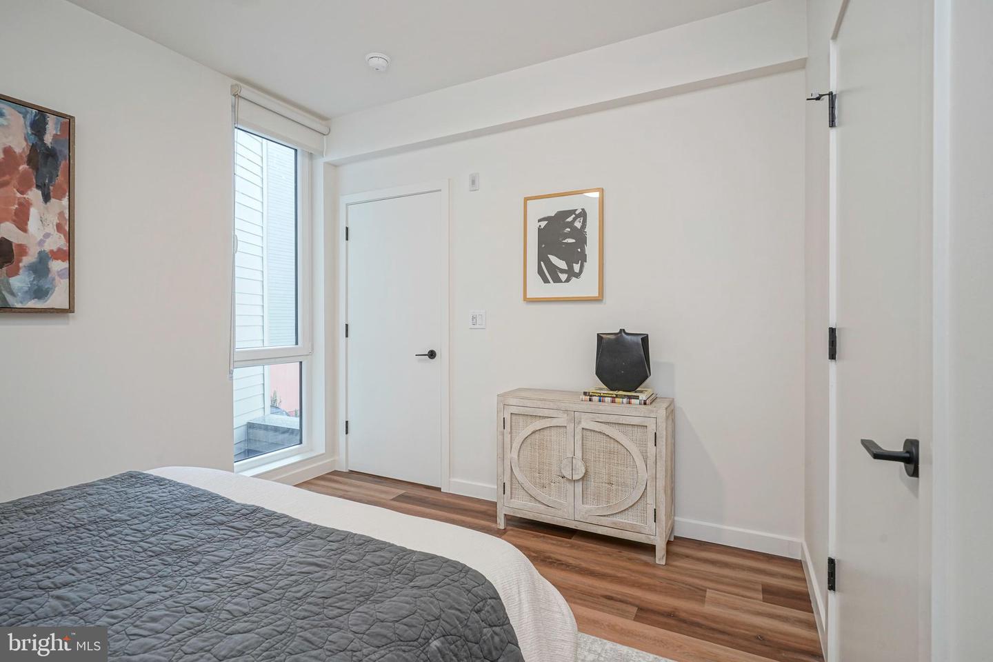 1301 Bainbridge St #306 Property Photo 12
