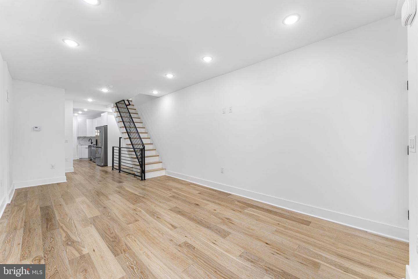 1007 Mount Vernon St Property Photo 6