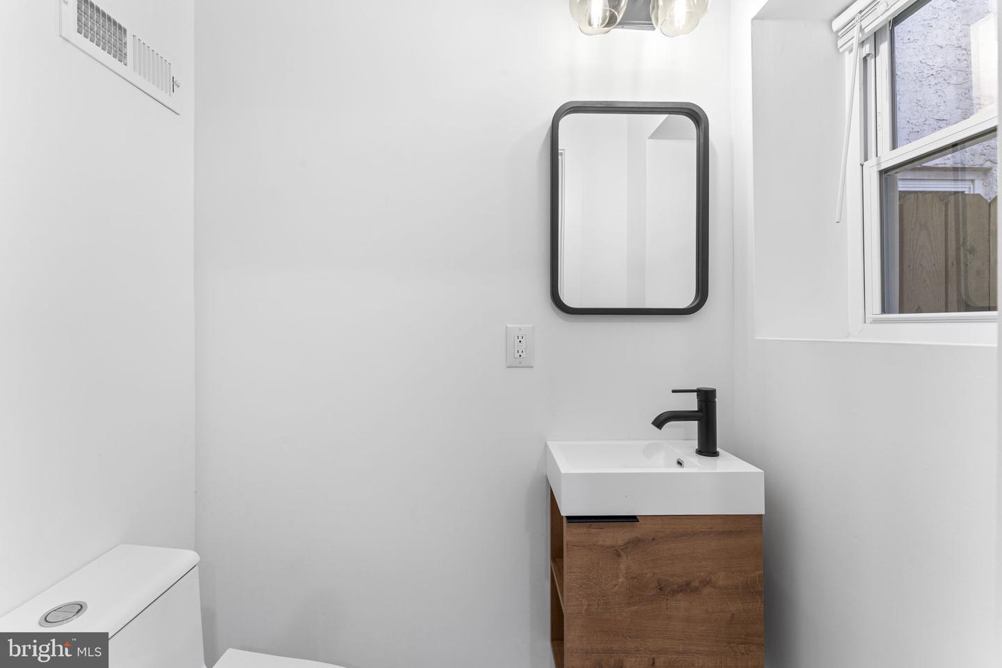 1007 Mount Vernon St Property Photo 16