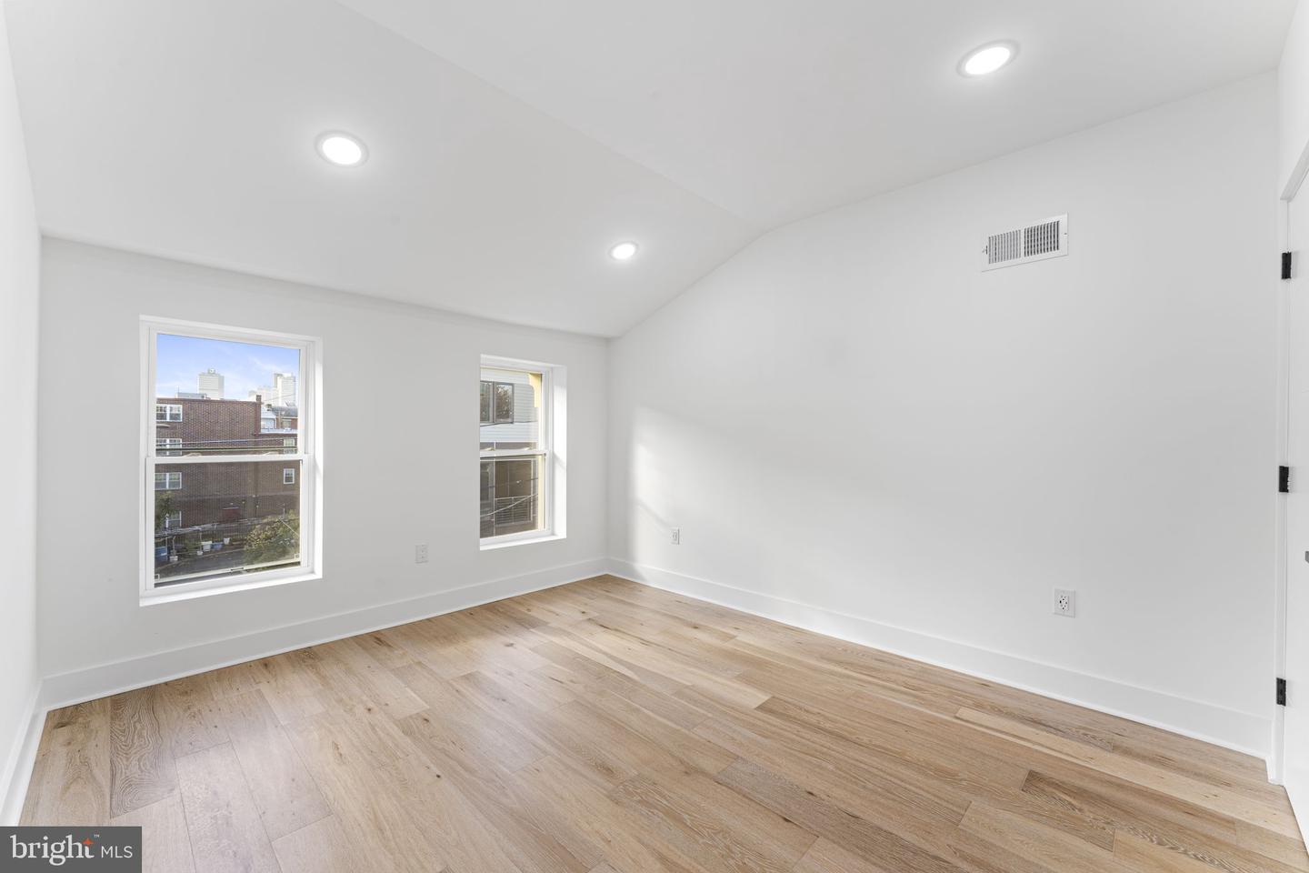 1007 Mount Vernon St Property Photo 28