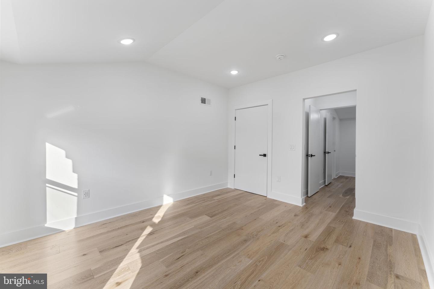 1007 Mount Vernon St Property Photo 29