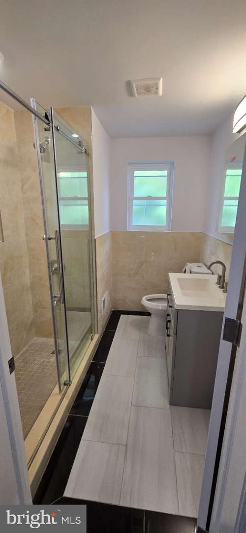 4405 Comly St Property Photo 10
