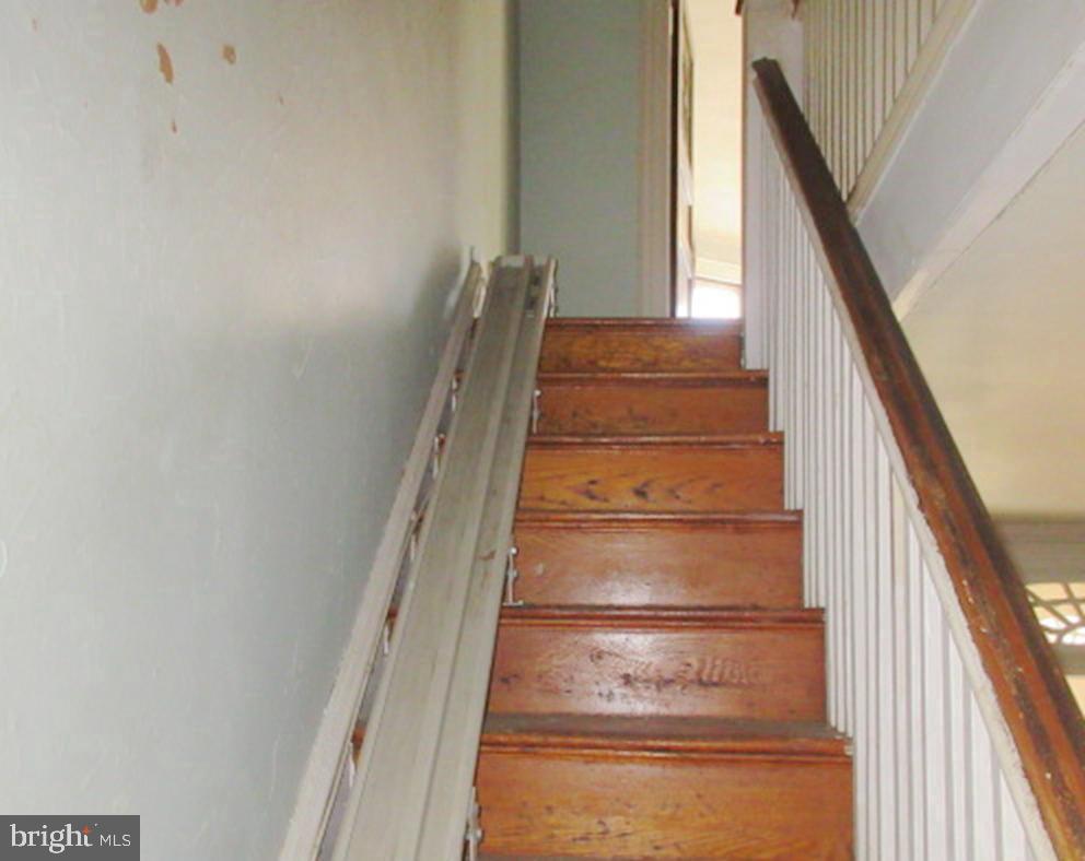 5841 Cobbs Creek Pkwy Property Photo 4