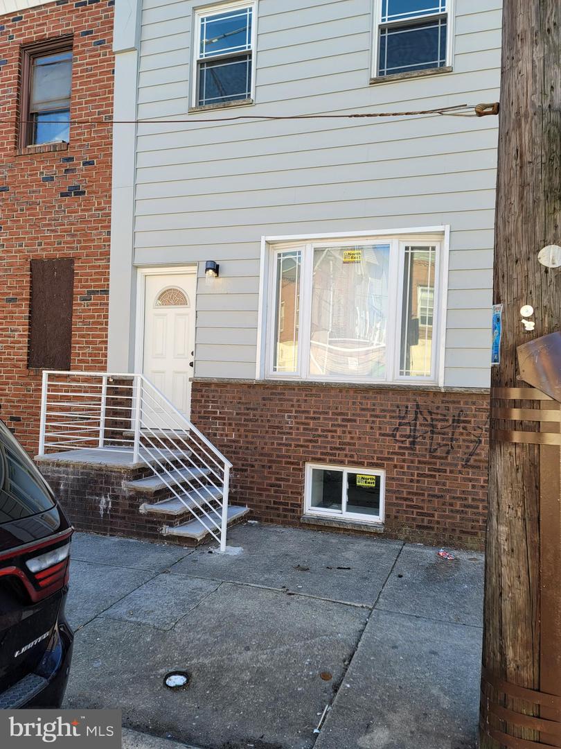 2706 Dickinson St Property Photo 1