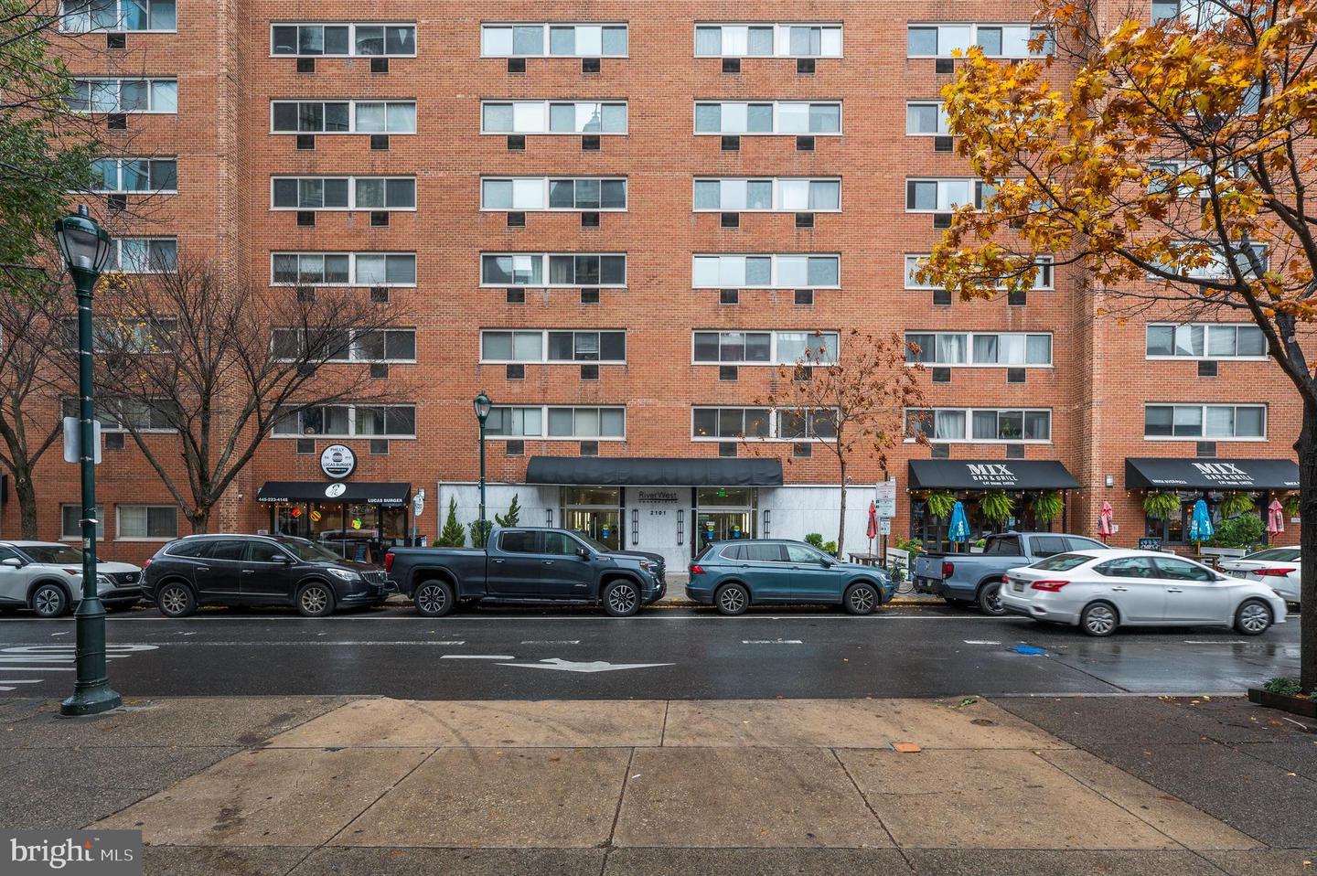 2101-17 Chestnut St #303 Property Photo 2