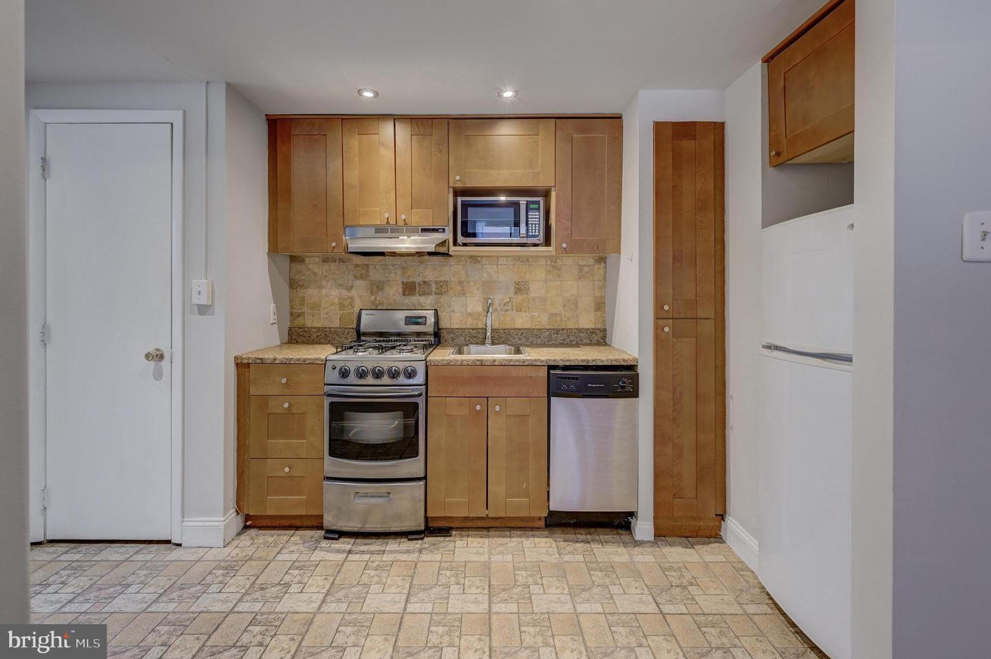 2101-17 Chestnut St #303 Property Photo 10