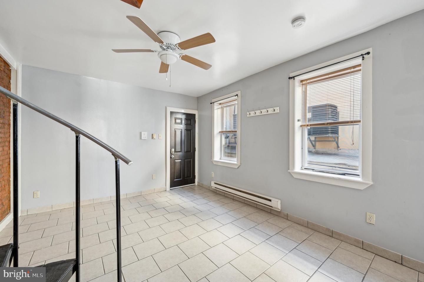 513 W Girard Ave #2 Property Photo 6
