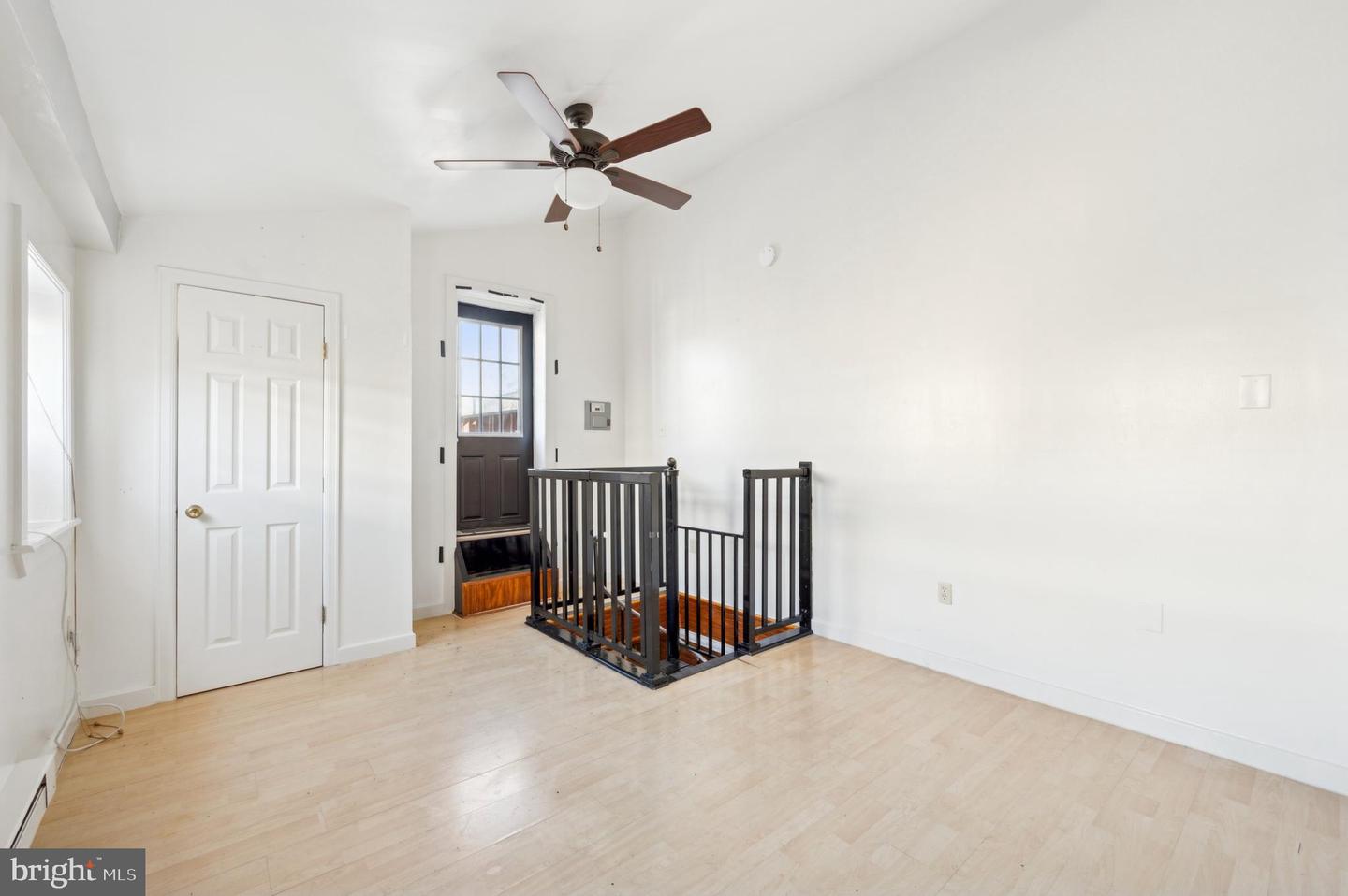 513 W Girard Ave #2 Property Photo 9