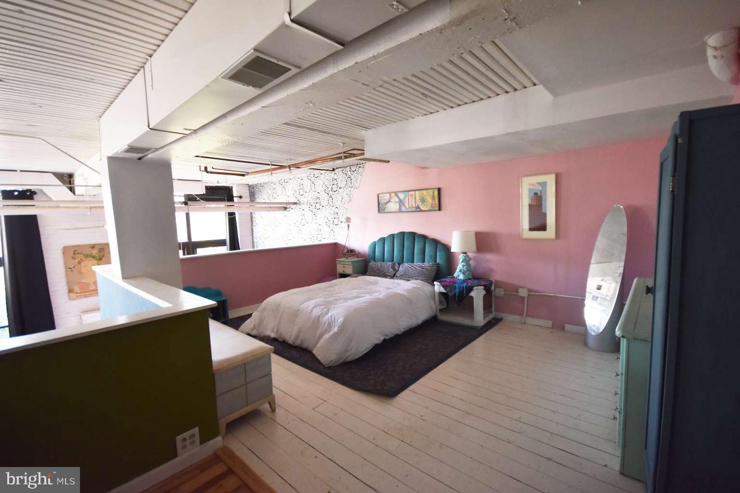 5221-27 Greene St #4 Property Photo 7