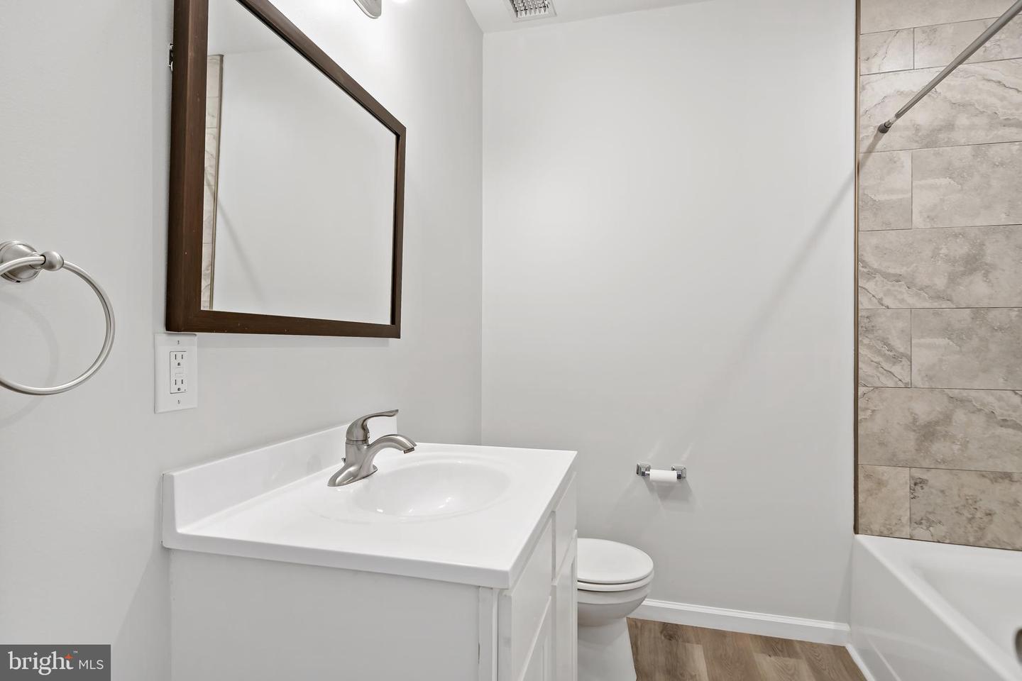 1625-27 Point Breeze Ave Property Photo 13