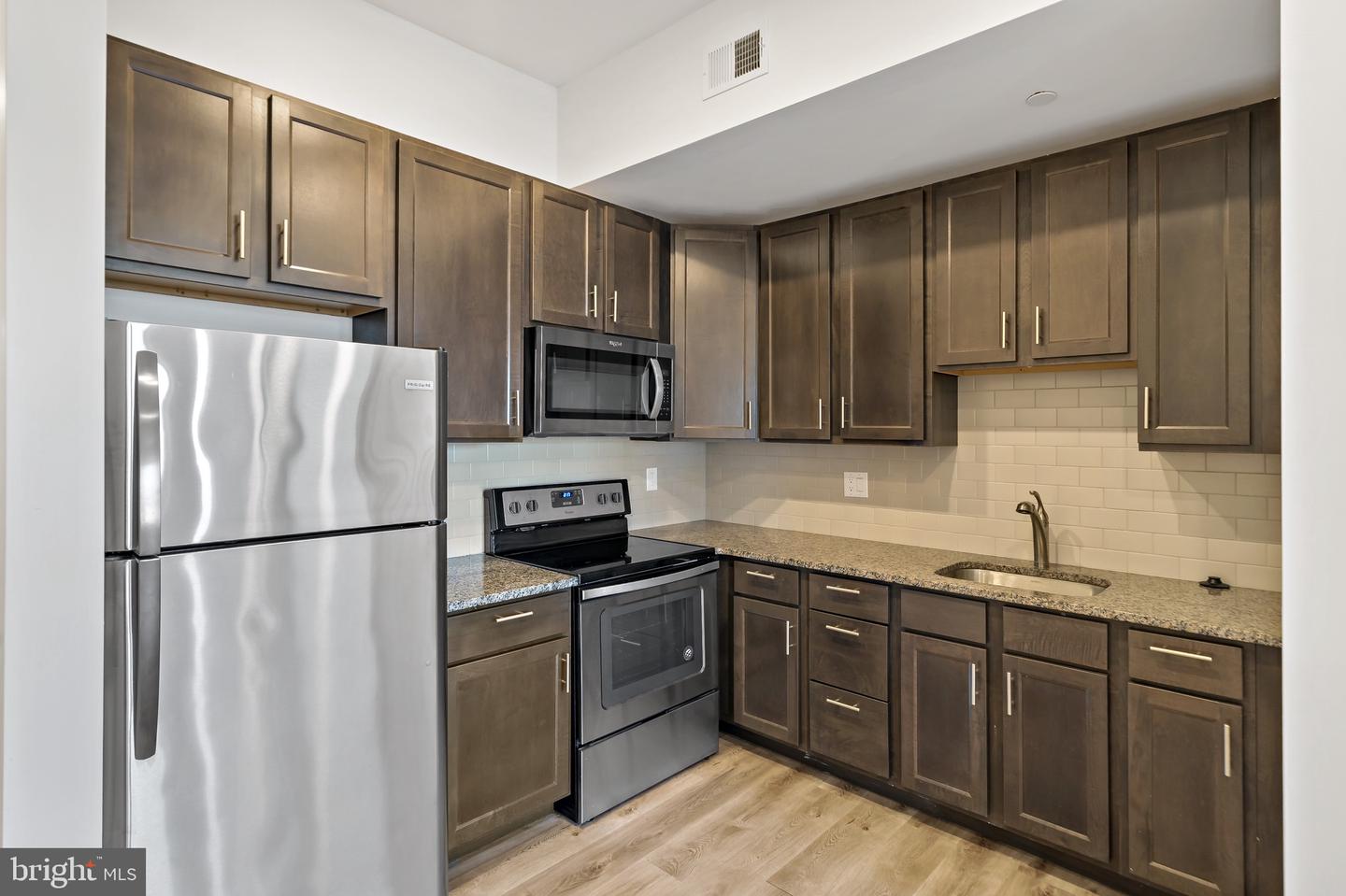 1625-27 Point Breeze Ave Property Photo 37