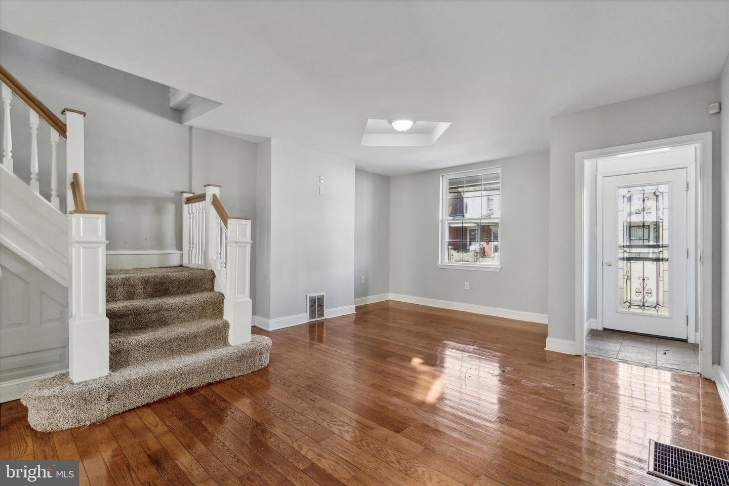 5834 Master St Property Photo 4