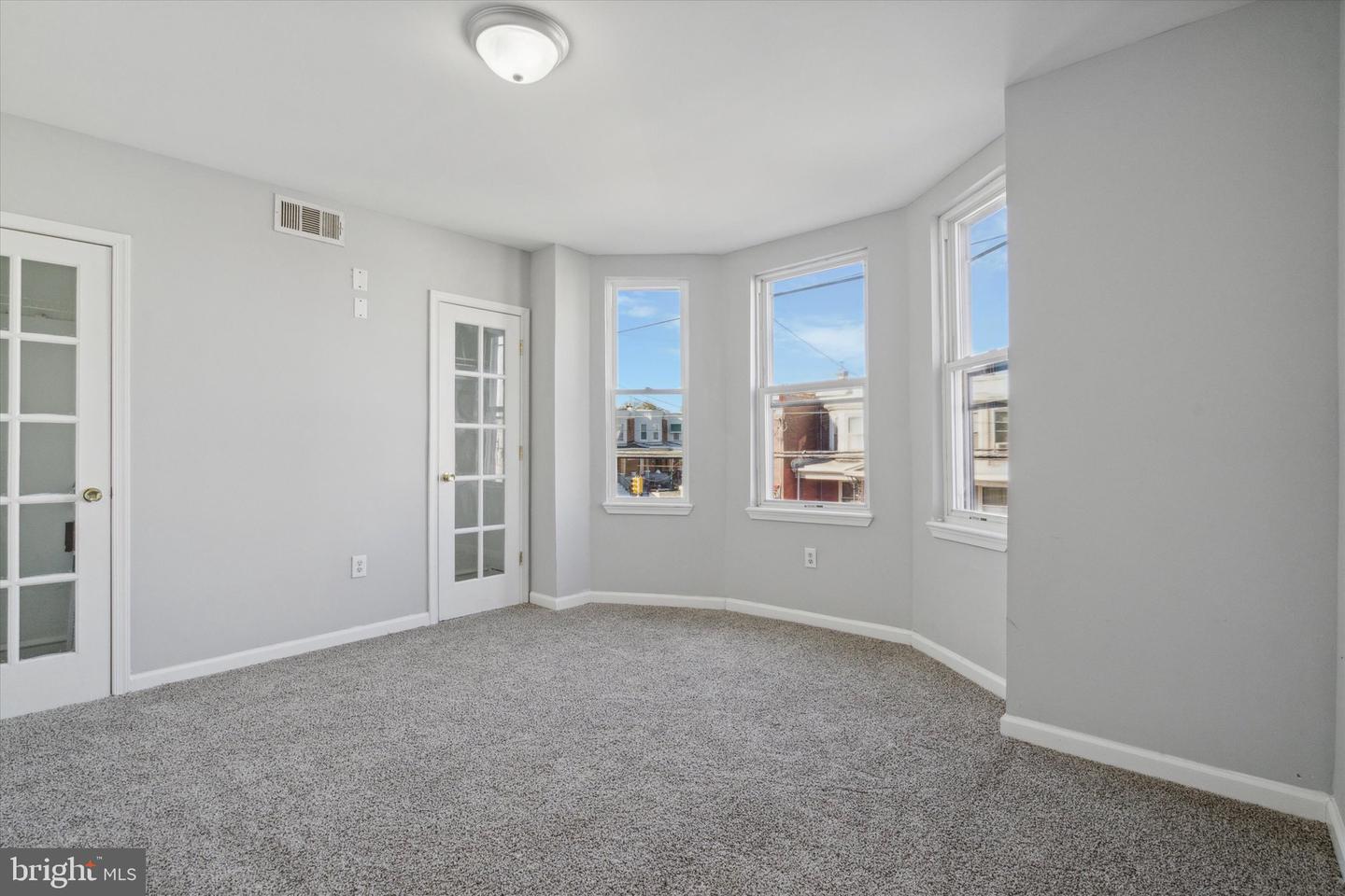 5834 Master St Property Photo 14