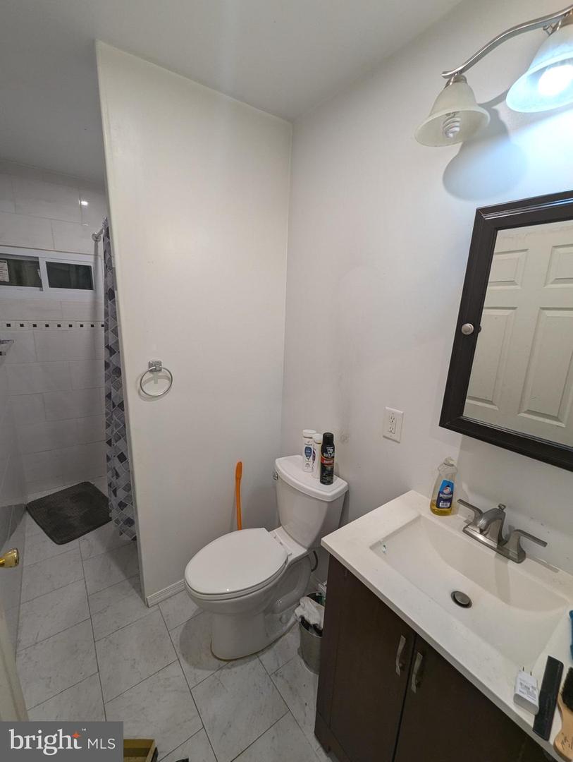 6000 Chester Ave Property Photo 14