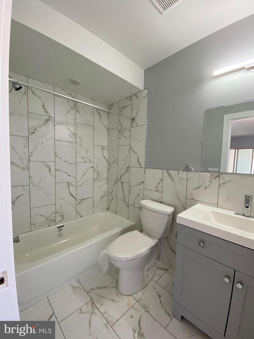 1534 W Stiles St #c Property Photo 11