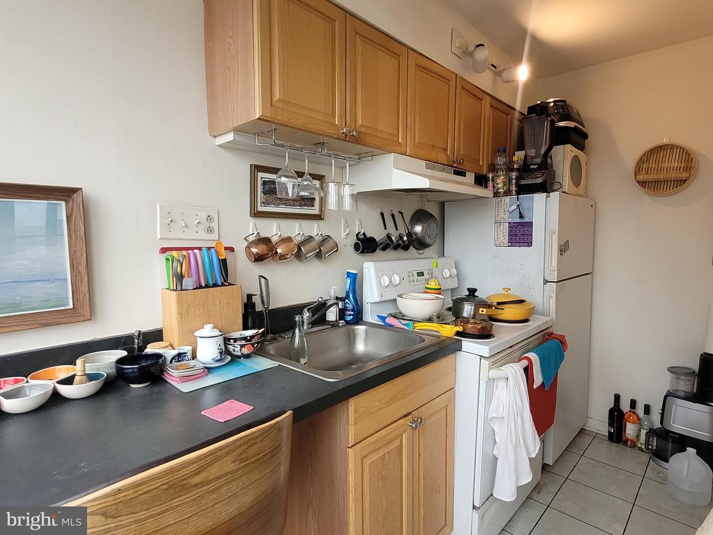 224-30 W Rittenhouse Sq #2515a Property Photo 4