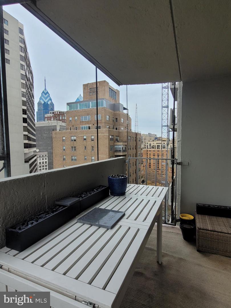 224-30 W Rittenhouse Sq #2515a Property Photo 7