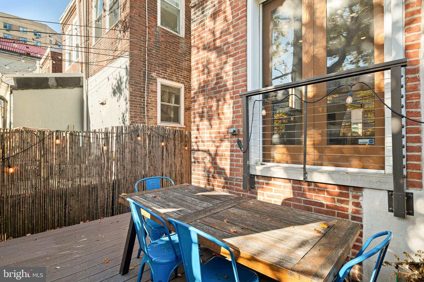 2526 Meredith St Property Photo 16