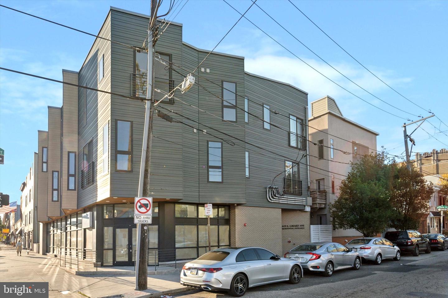 627-29 E Girard Ave #c3 Property Photo