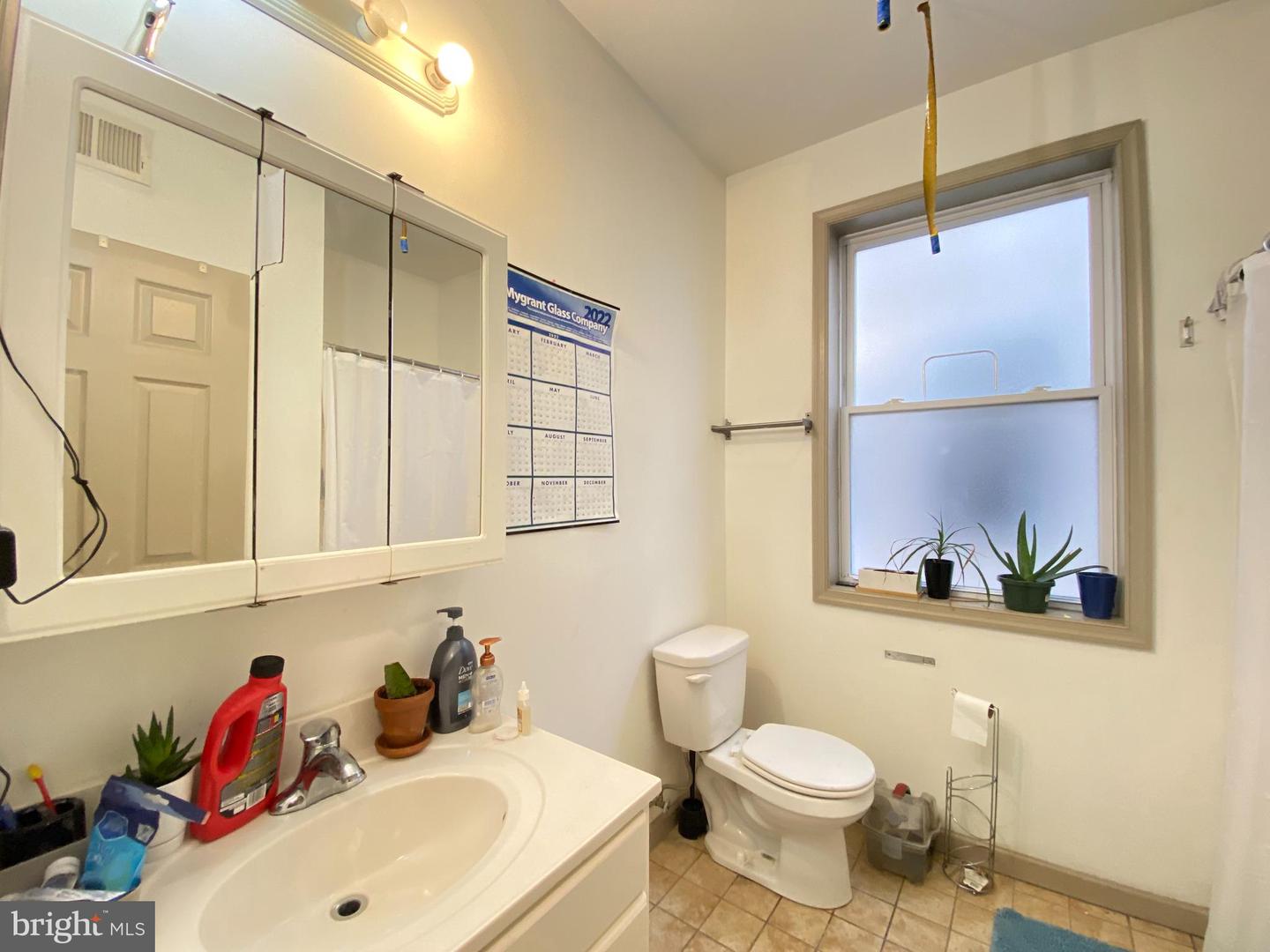 2156 N Carlisle St Property Photo 16