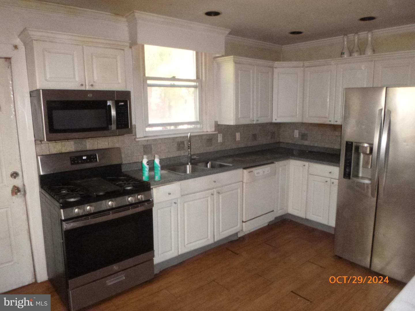 629 Fanshawe St Property Photo 10