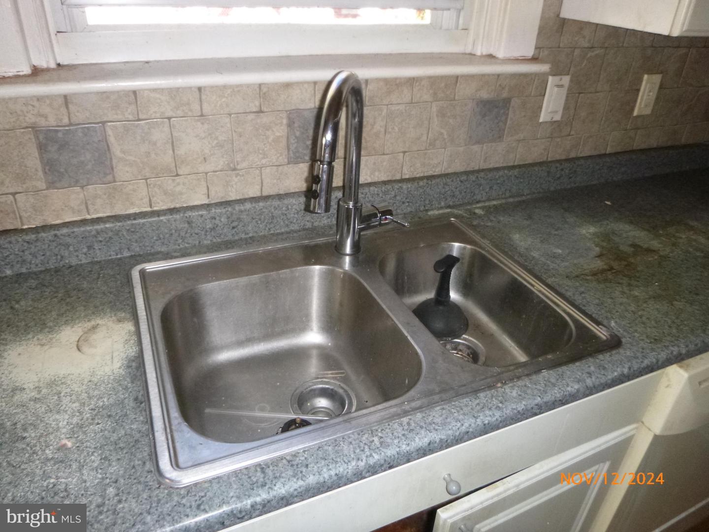 629 Fanshawe St Property Photo 11