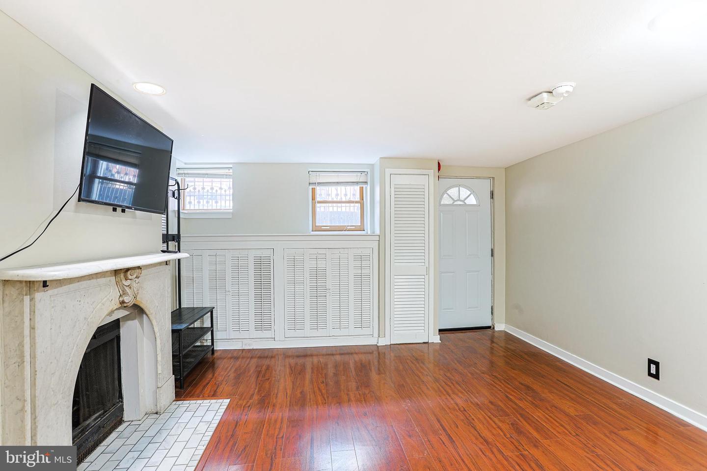 1017 Spruce St #a Property Photo 3
