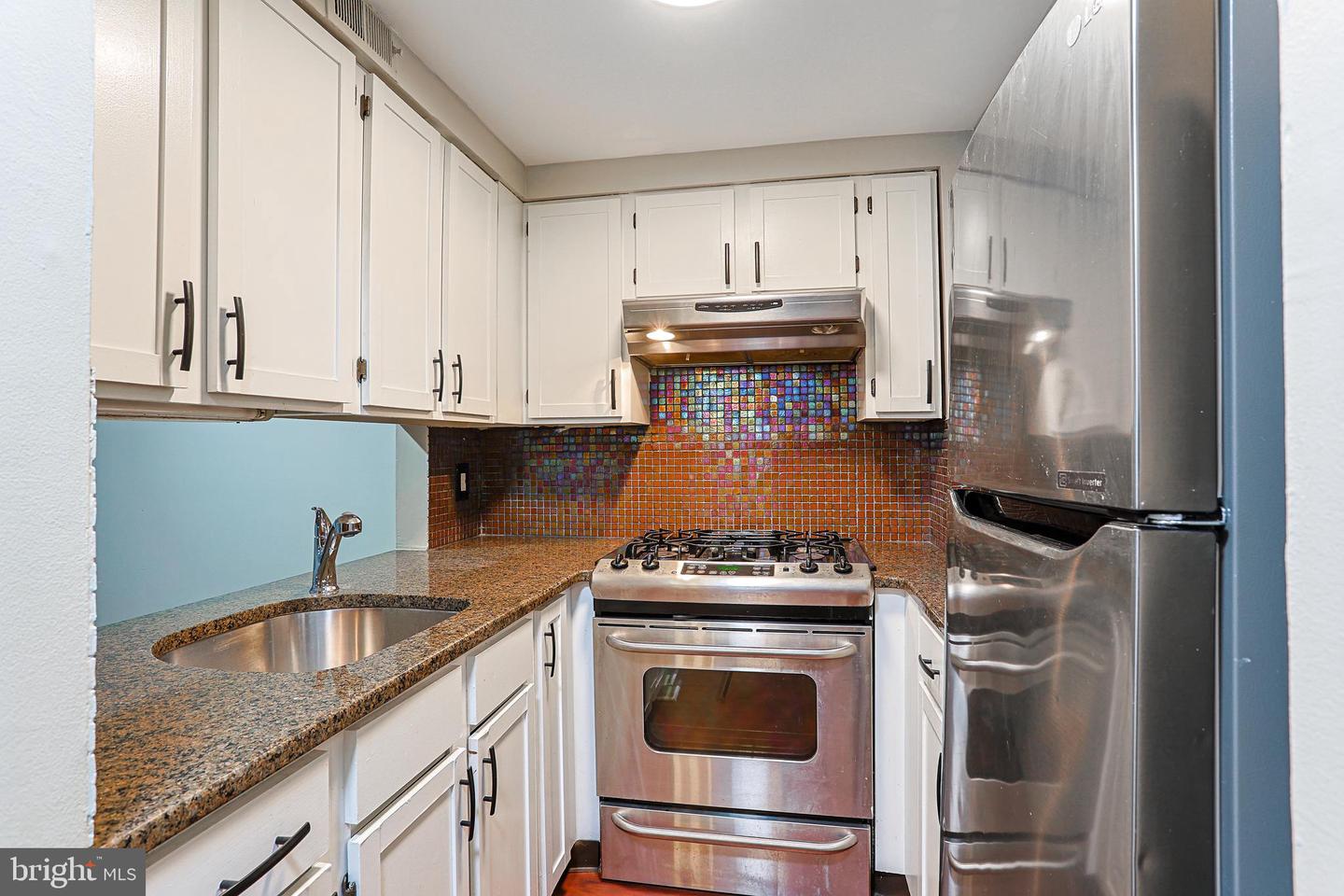 1017 Spruce St #a Property Photo 7