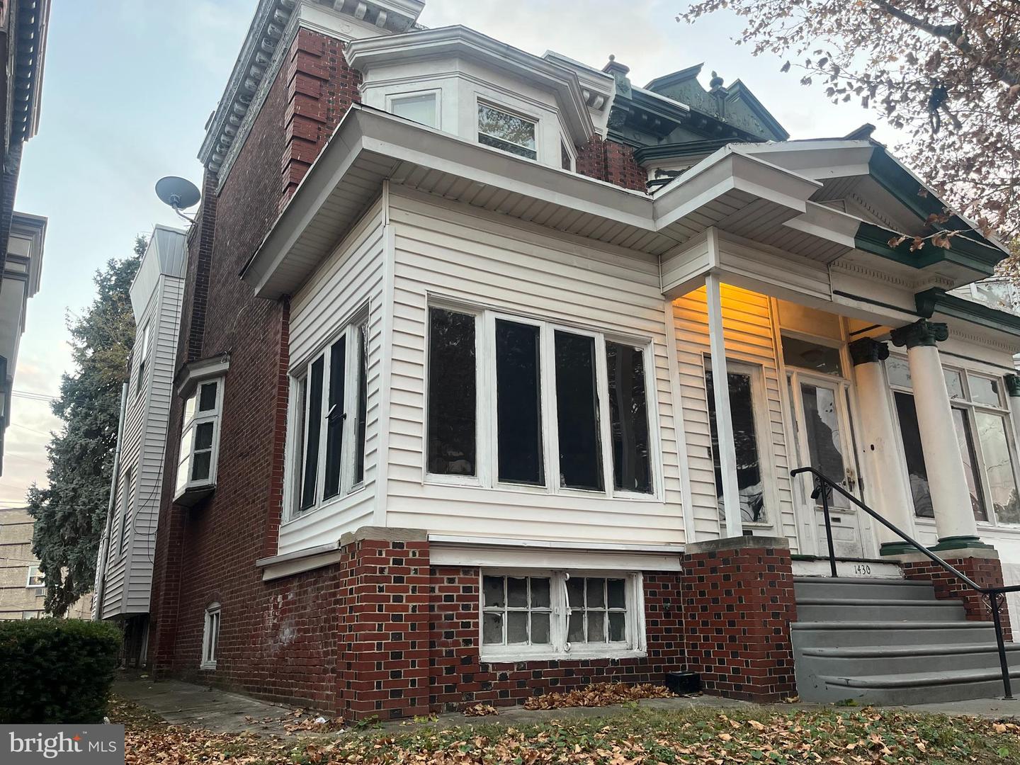 1428 Lindley Ave Property Photo