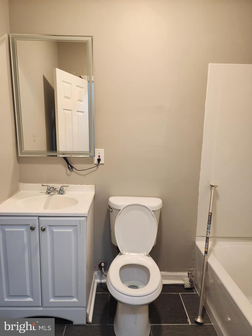 3416 Amber St Property Photo 5