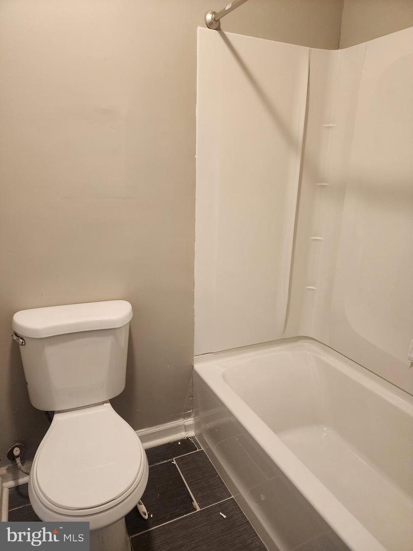 3416 Amber St Property Photo 6