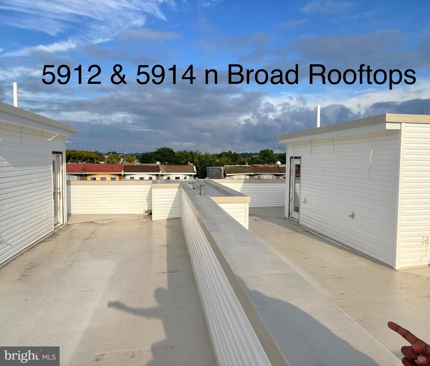 5912 N Broad St Property Photo 2