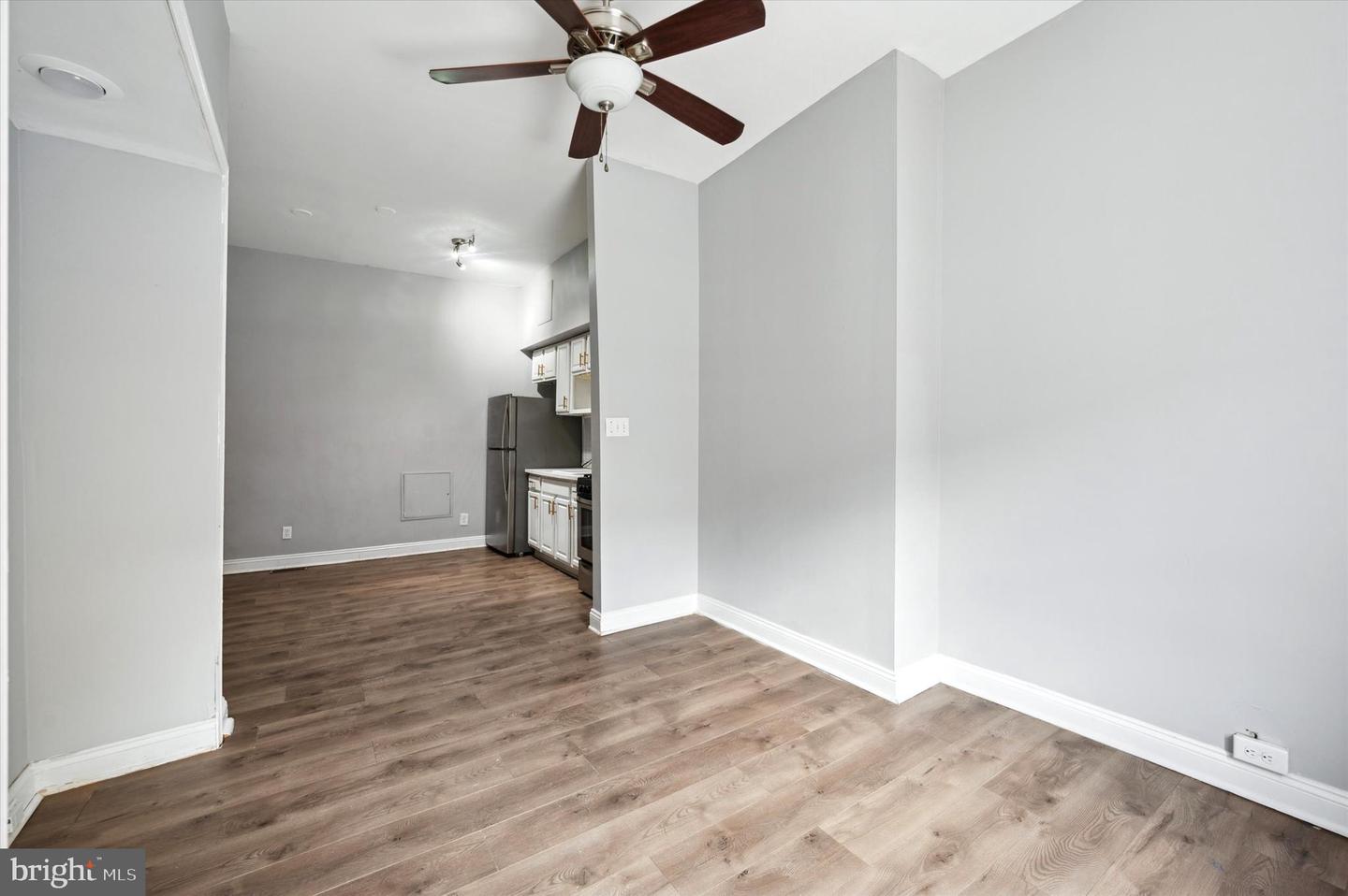 4915 Market St Property Photo 3