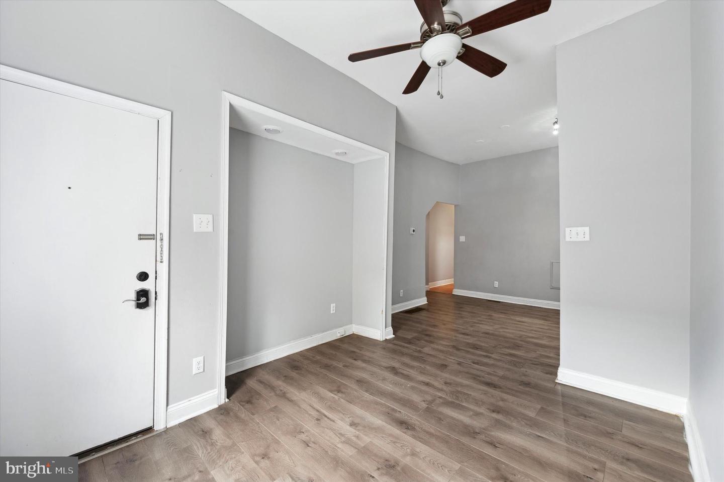 4915 Market St Property Photo 4