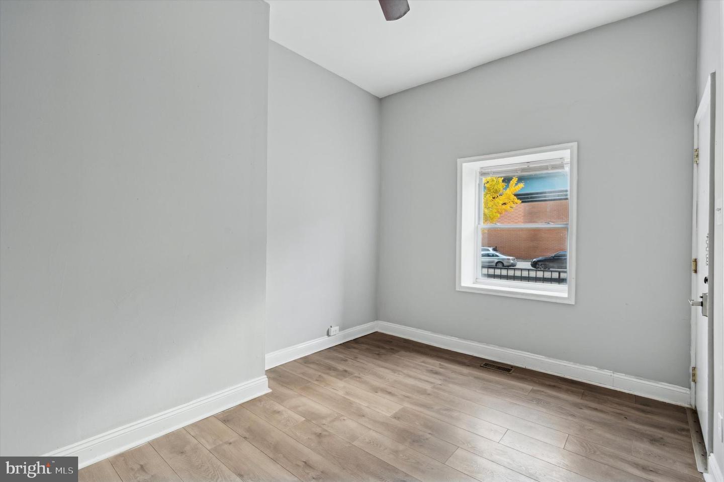 4915 Market St Property Photo 5