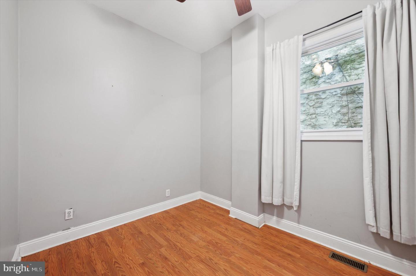4915 Market St Property Photo 14