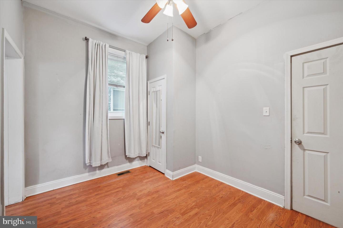 4915 Market St Property Photo 18