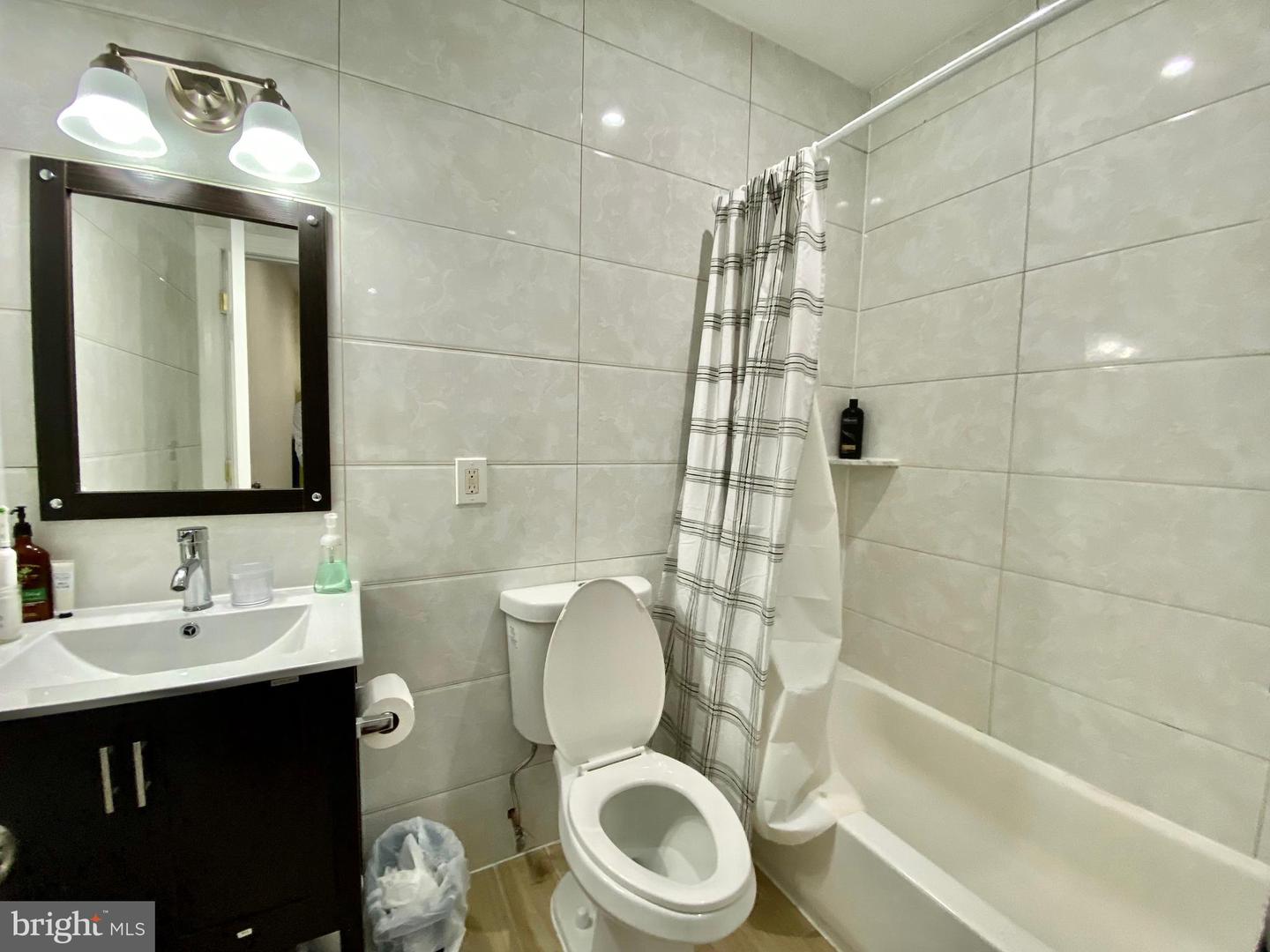 2221 N Park Ave #1 Property Photo 11