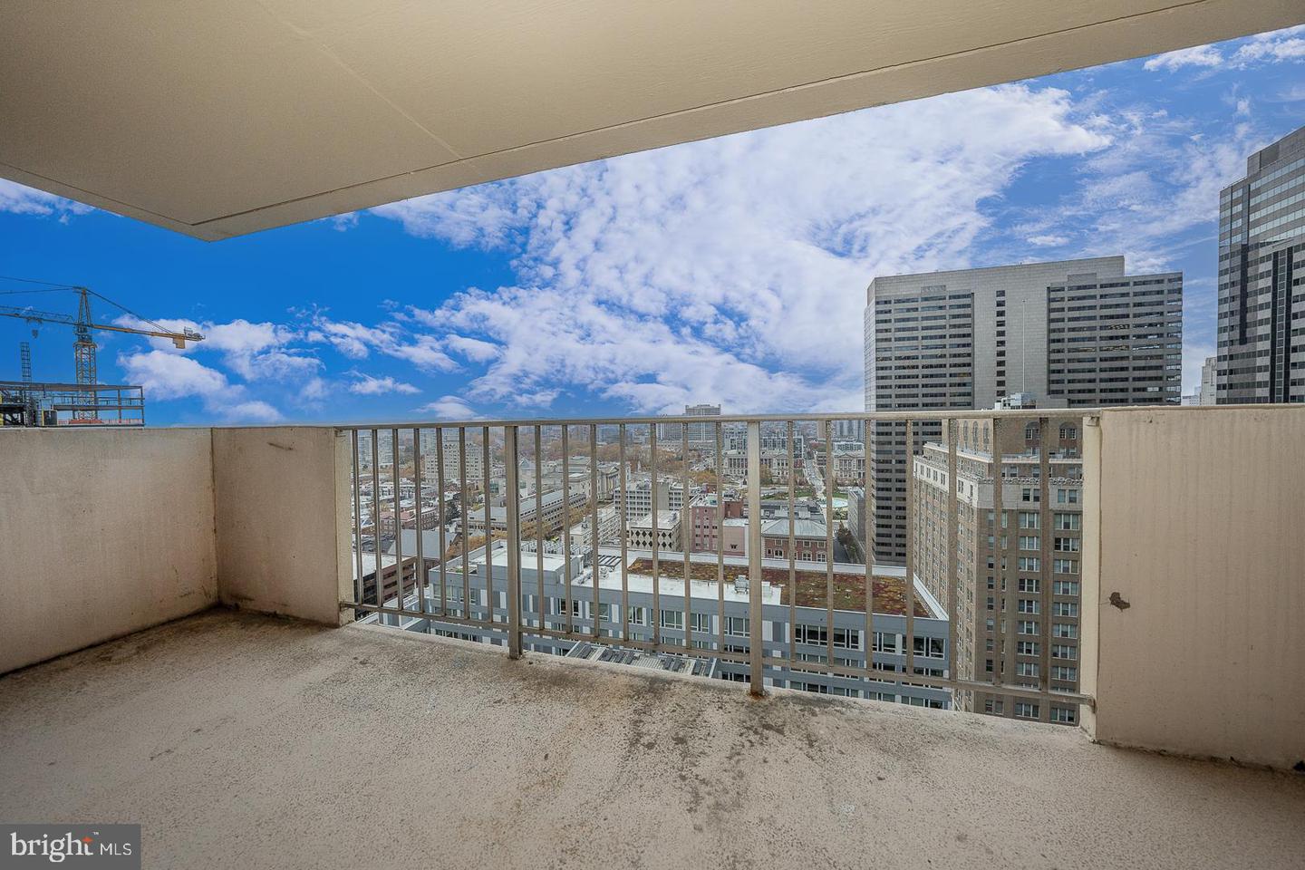 1901 John F Kennedy Blvd #2305 Property Photo 9