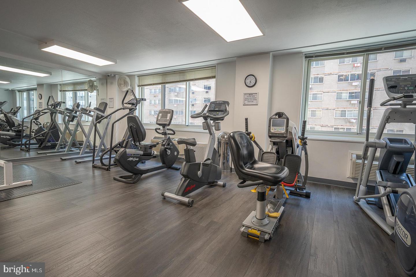 1901 John F Kennedy Blvd #2305 Property Photo 17