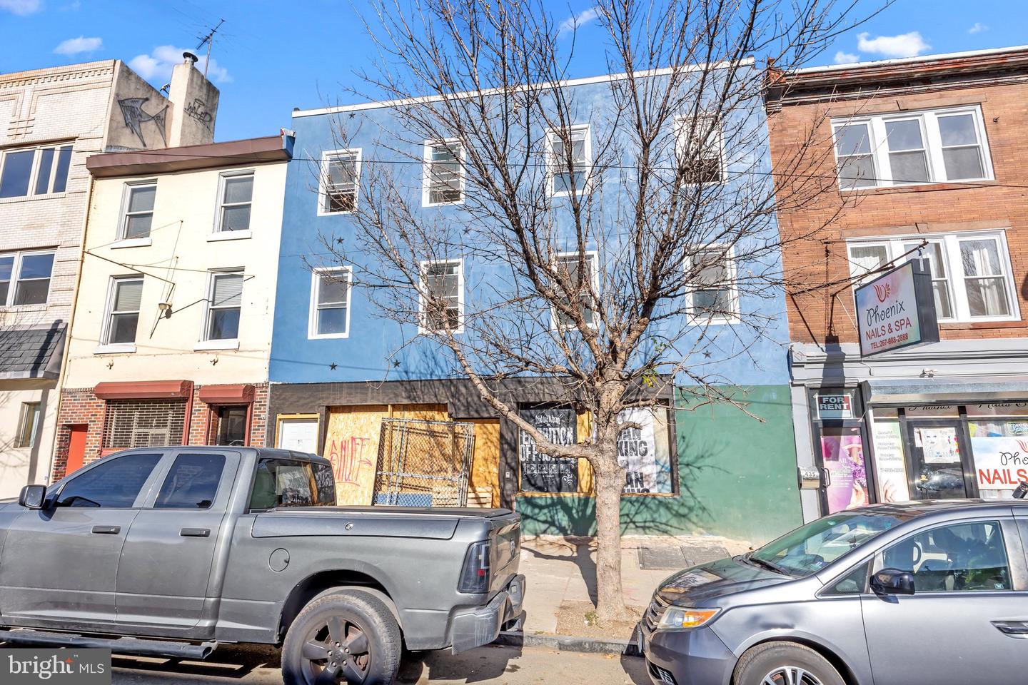 437-39 W Girard Ave Property Photo 8