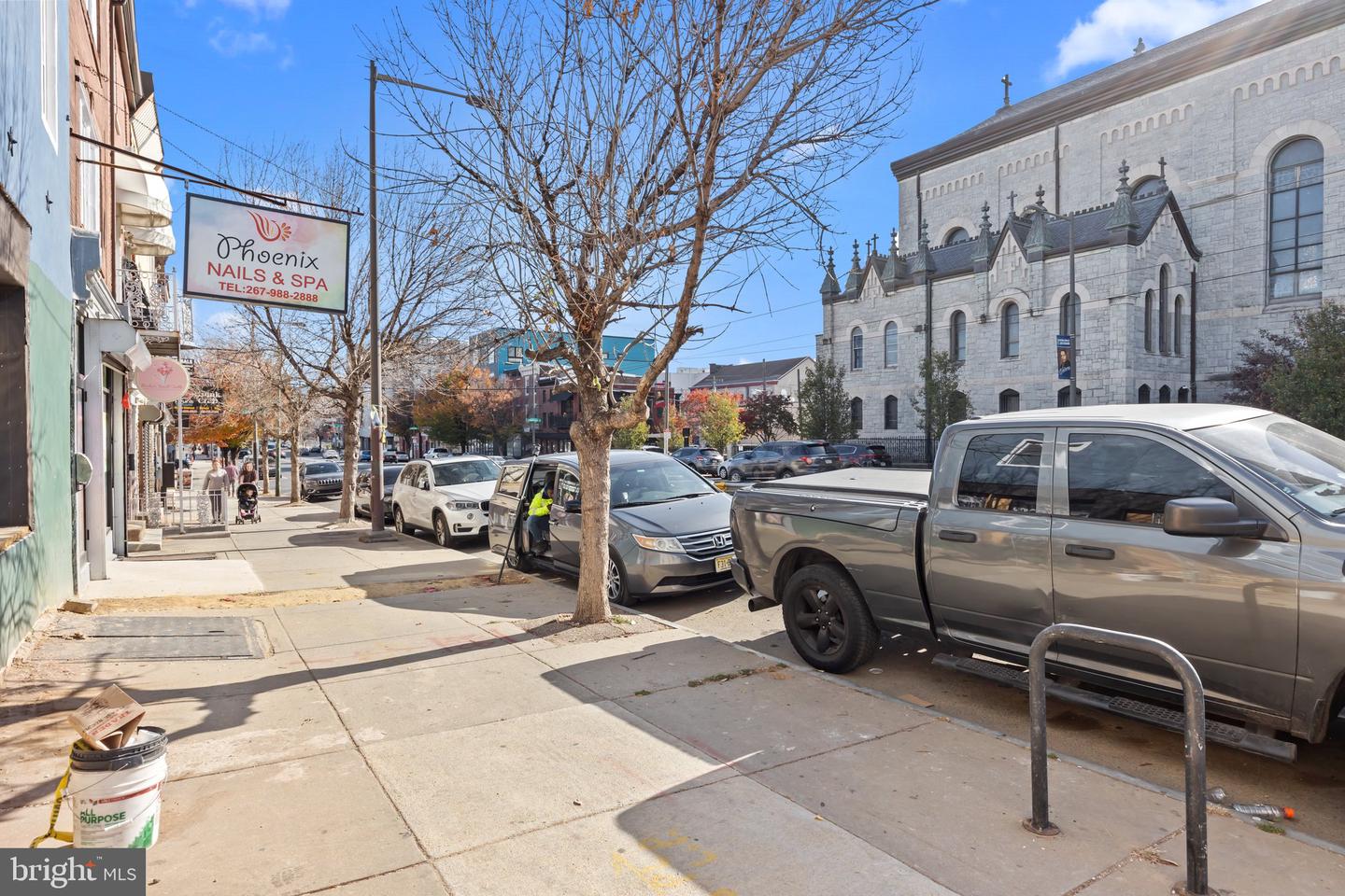 437-39 W Girard Ave Property Photo 10