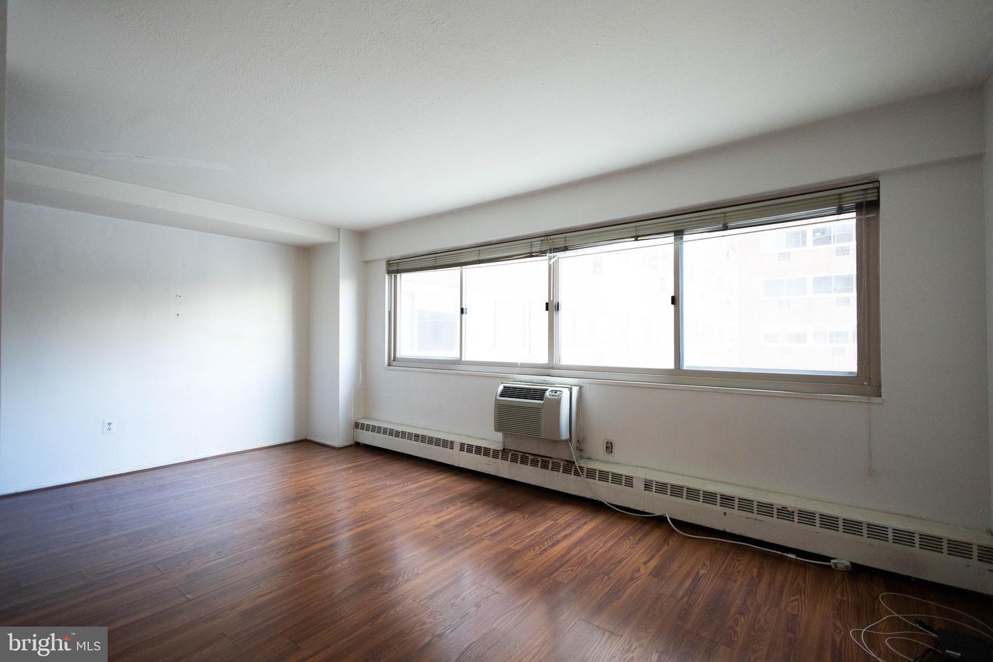 2101-17 Chestnut St #401 Property Photo 6