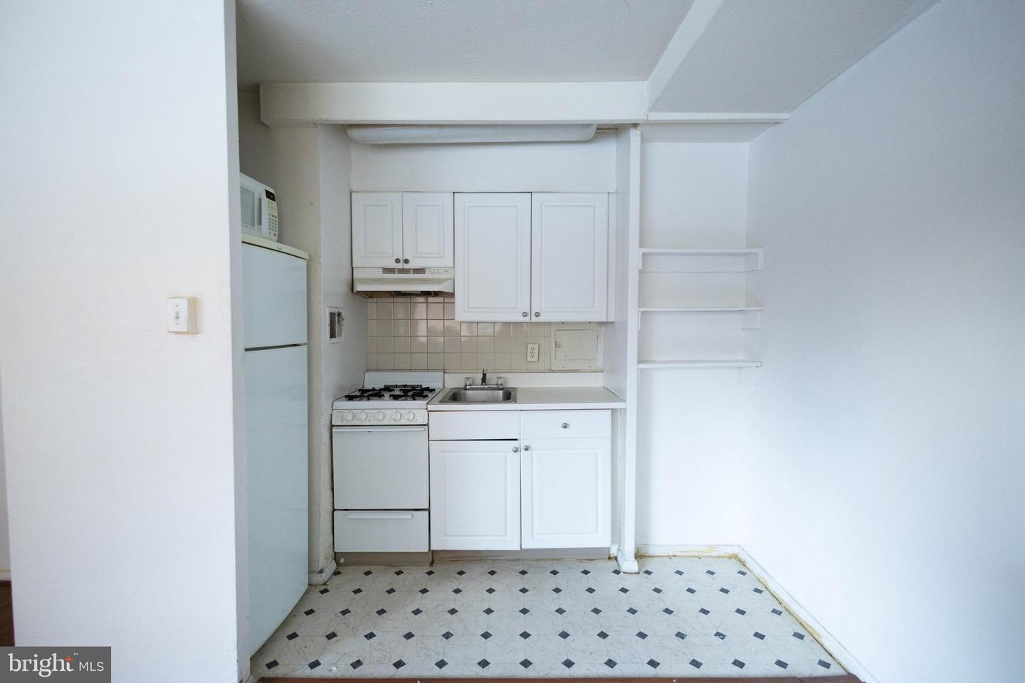 2101-17 Chestnut St #401 Property Photo 8